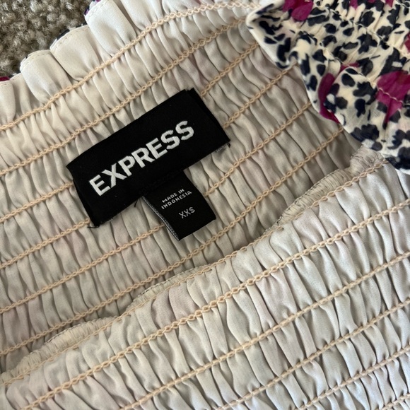 NWOT Express Flutter Skirt - Picture 4 of 5